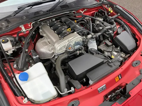 Mazda MX-5 (Roadster)