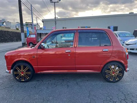 Daihatsu Mira Gino