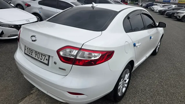 Renault SM3