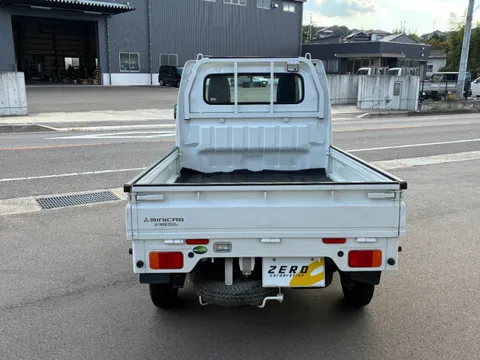 Mitsubishi Minicab Truck