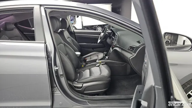 Hyundai Elantra (Avante)