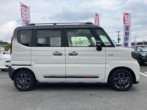 Suzuki Spacia Gear