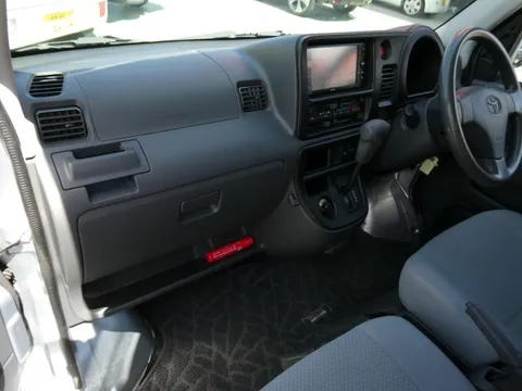 Toyota Pixis Van