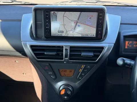 Toyota iQ