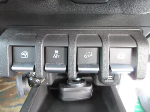 Suzuki Jimny Sierra