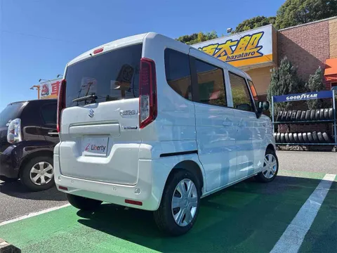 Suzuki Spacia