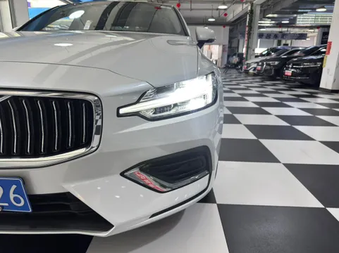 Volvo S60
