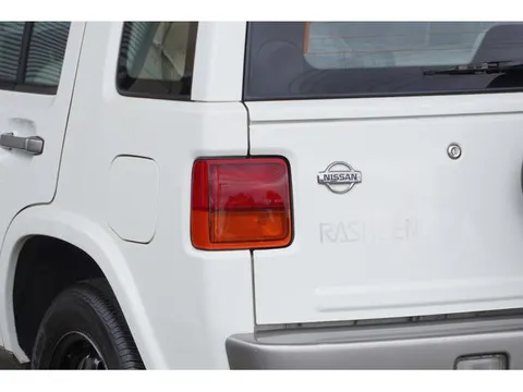 Nissan Rasheen