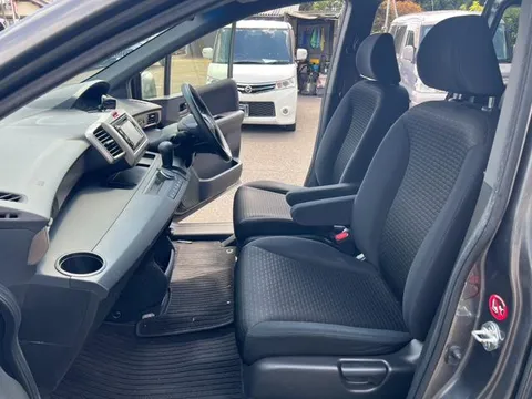 Honda Freed Spike