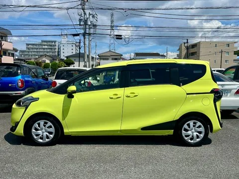 Toyota Sienta
