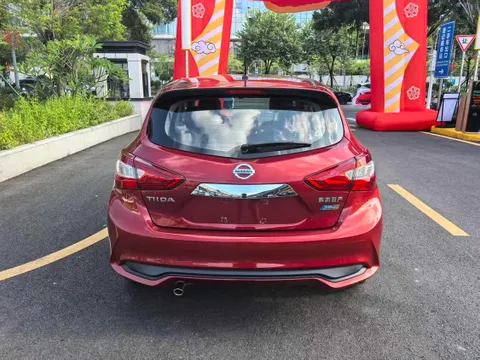 Nissan Tiida