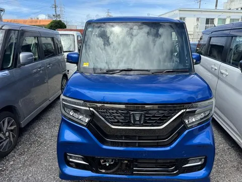 Honda N-BOX Custom