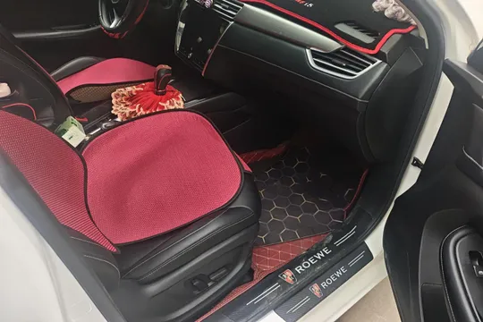 Roewe i5