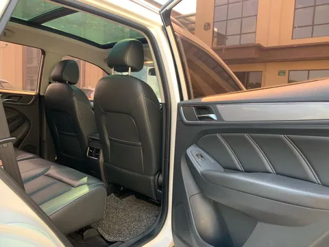 Roewe RX5