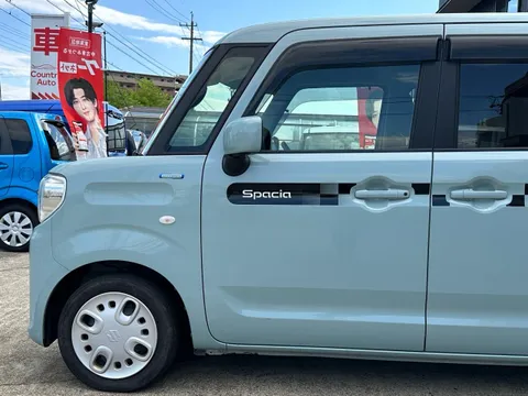 Suzuki Spacia