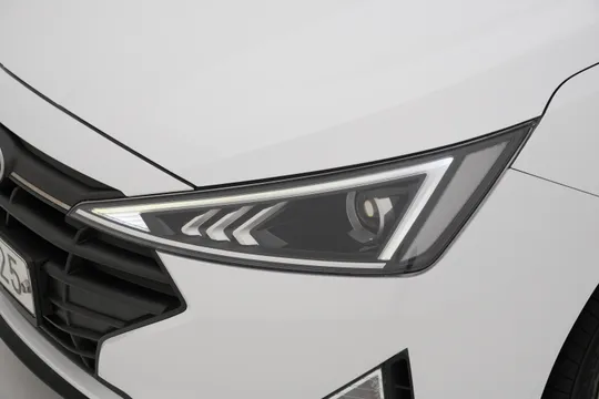 Hyundai Elantra (Avante)