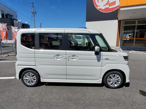 Suzuki Spacia Custom