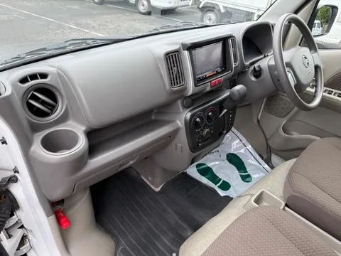 Nissan Clipper