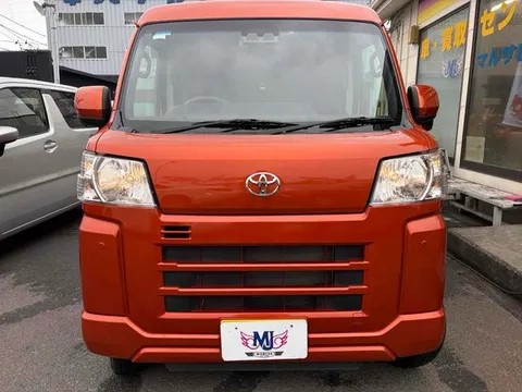 Toyota Pixis Van