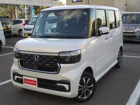 Honda N-BOX Custom