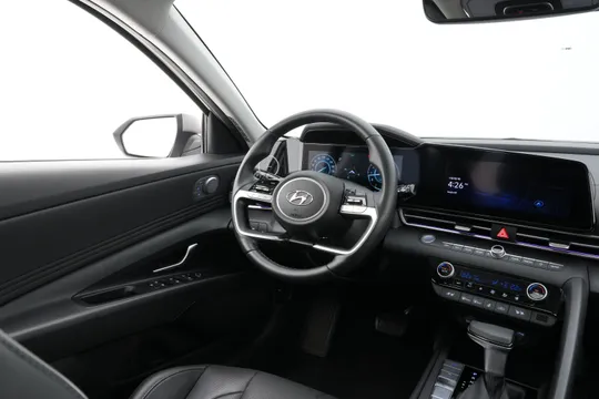 Hyundai Elantra (Avante)