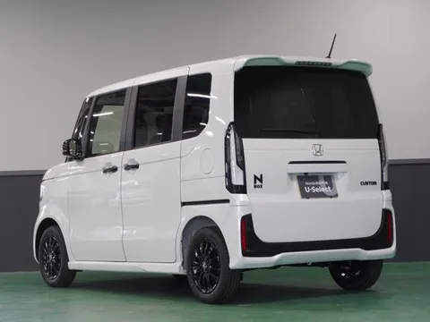 Honda N-BOX Custom