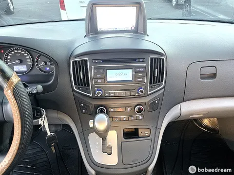 Hyundai Grand Starex