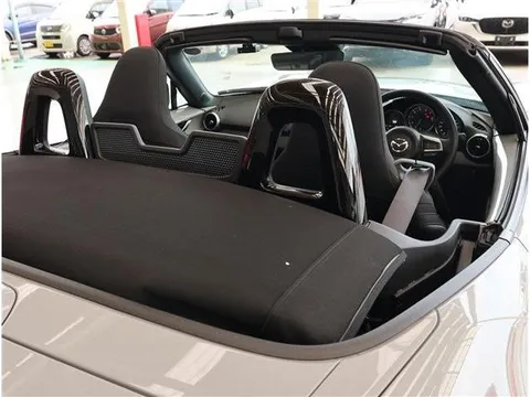 Mazda MX-5 (Roadster)