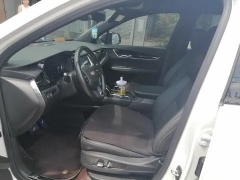 Cadillac XT6