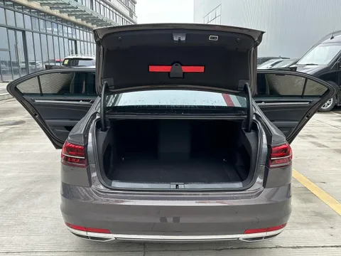Volkswagen Phideon
