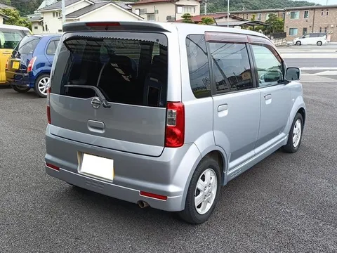 Nissan Otti