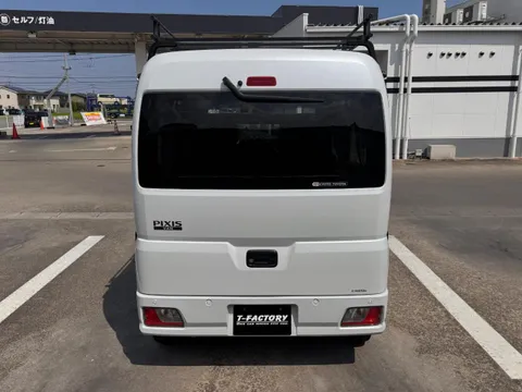 Toyota Pixis Van