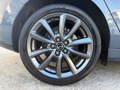 Mazda MAZDA3 Fastback