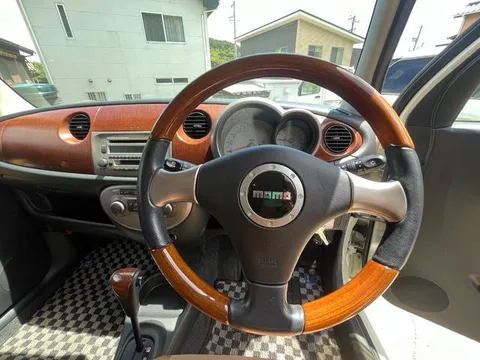 Daihatsu Mira Gino
