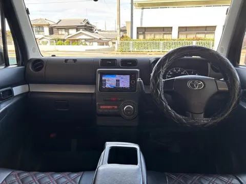 Toyota Pixis Space