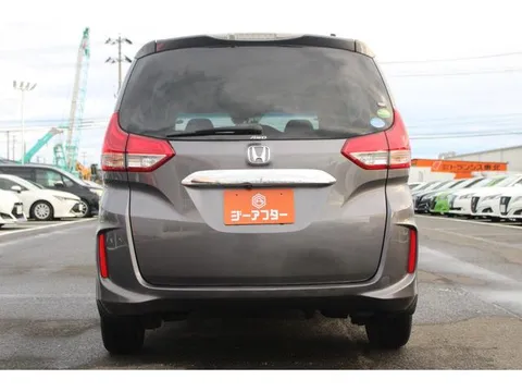 Honda Freed Plus