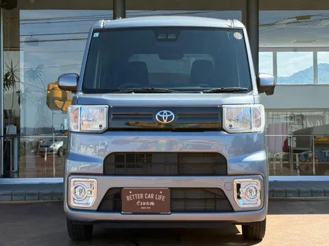 Toyota Pixis Mega