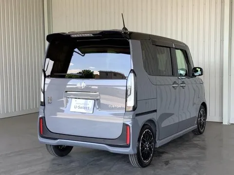 Honda N-BOX Custom