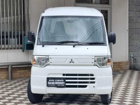 Mitsubishi Minicab Van
