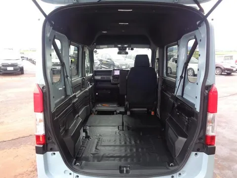 Honda N-VAN Plus Style