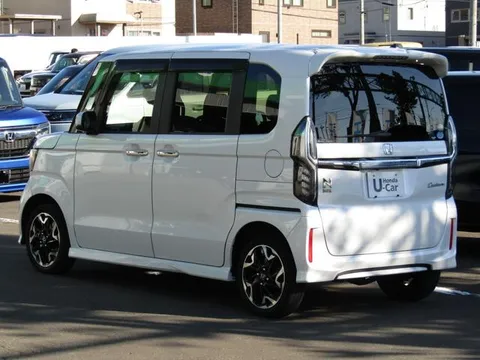 Honda N-BOX Custom