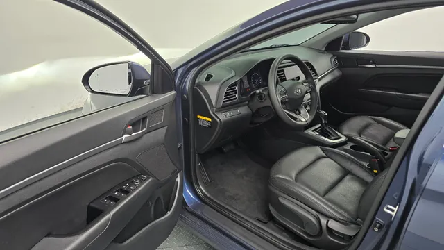 Hyundai Elantra (Avante)