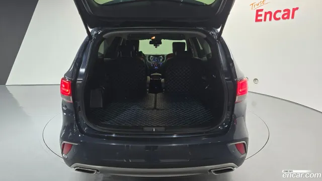 Hyundai Grand Santa Fe (Maxcruz)