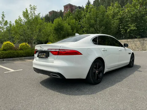 Jaguar XFL