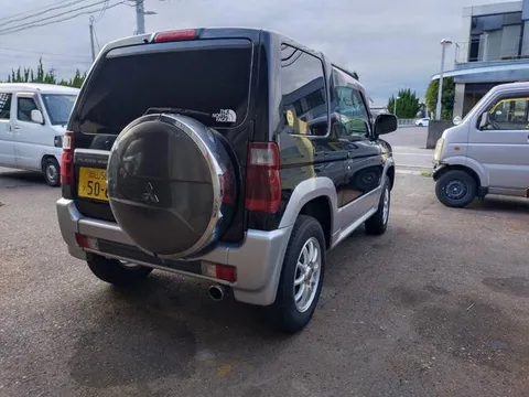 Mitsubishi Pajero Mini