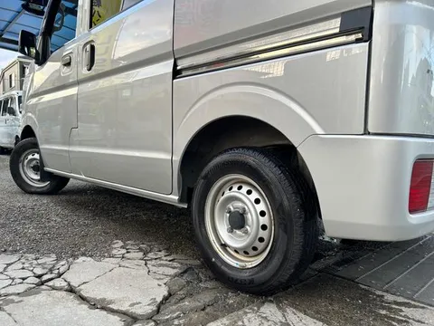 Mitsubishi Minicab Van