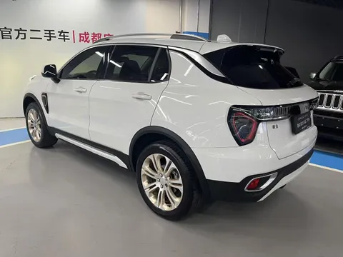 Lynk & Co 01