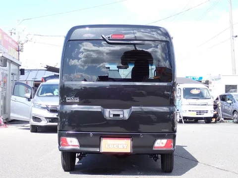 Toyota Pixis Van