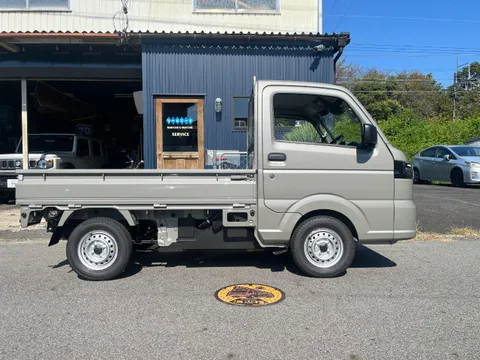 Nissan Clipper Truck