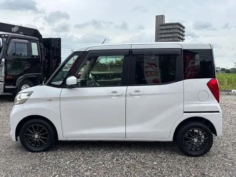 Mitsubishi eK Space